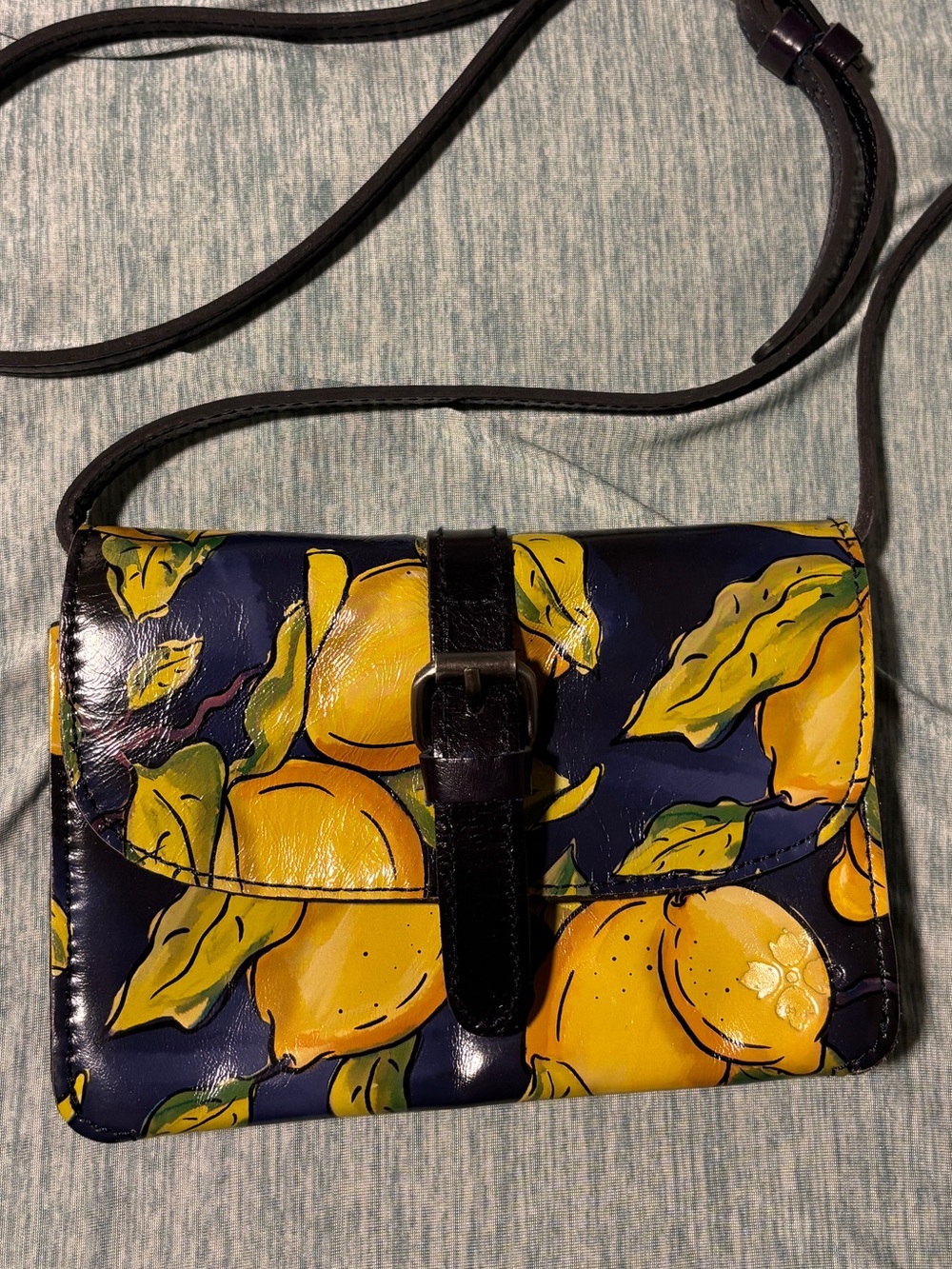 Patricia Nash Positano Limon Navy Crossbody Bag with Lemon Print and Black Strap - Picture 1 of 13